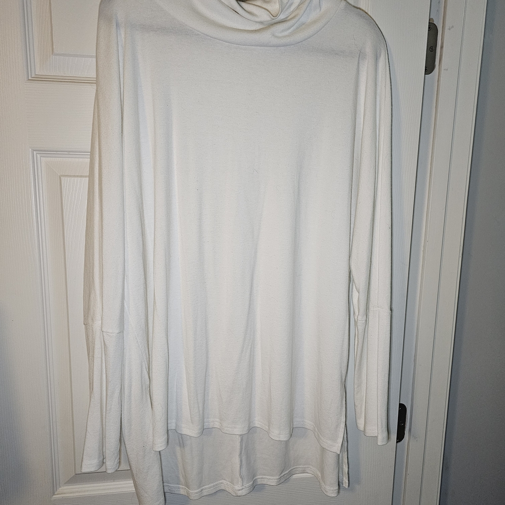 Amazon Women's Cream Long Sleeve Top